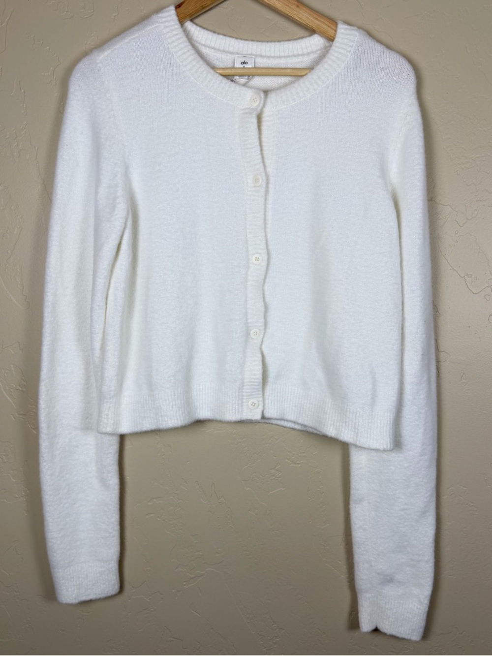 Alo Women’s Snuggle Up Sweater Cropped Cardigan in Ivory Size Medium - Picture 4 of 8